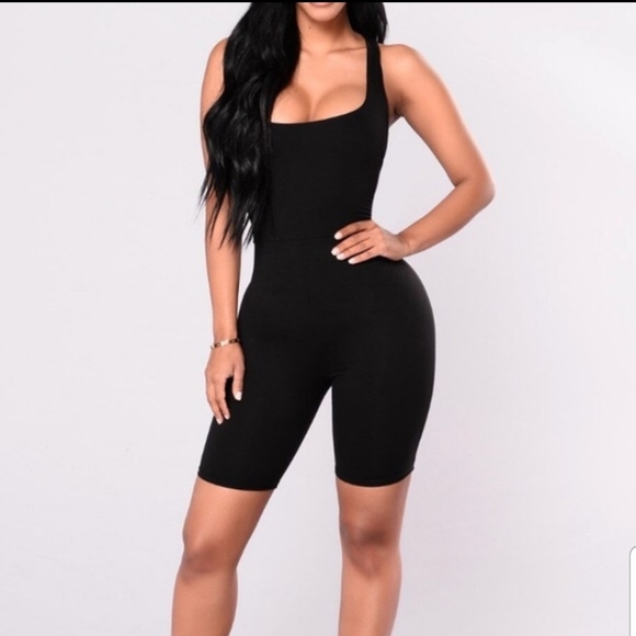 Fashion nova black jumper